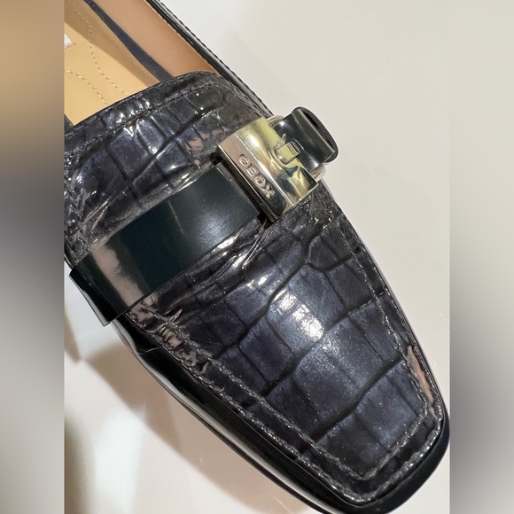 Geox Ladies Loafer - Picture 2 of 4